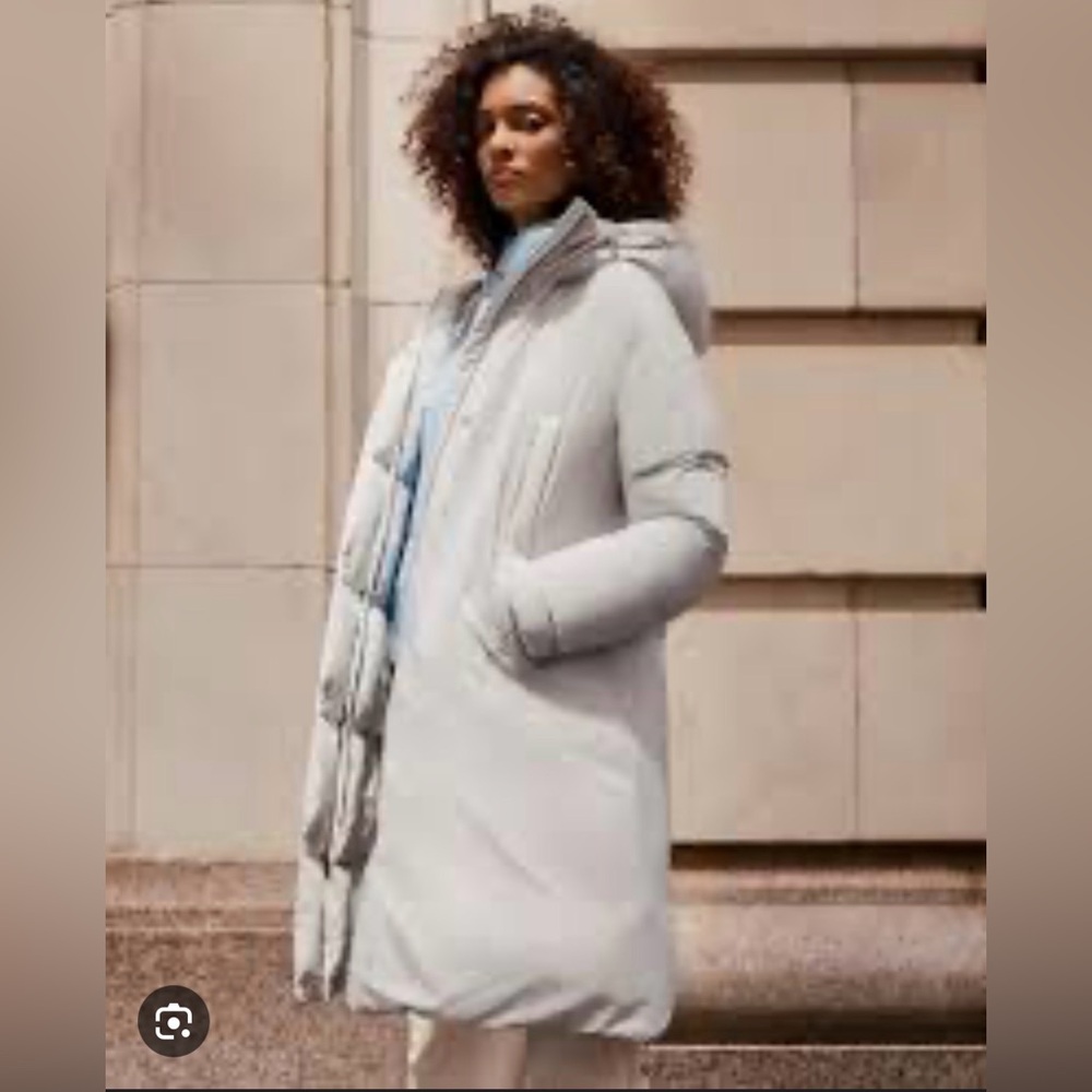 Moose Knuckles Women's Off-White BIA DUVET PARKA  LONG 
 NWT